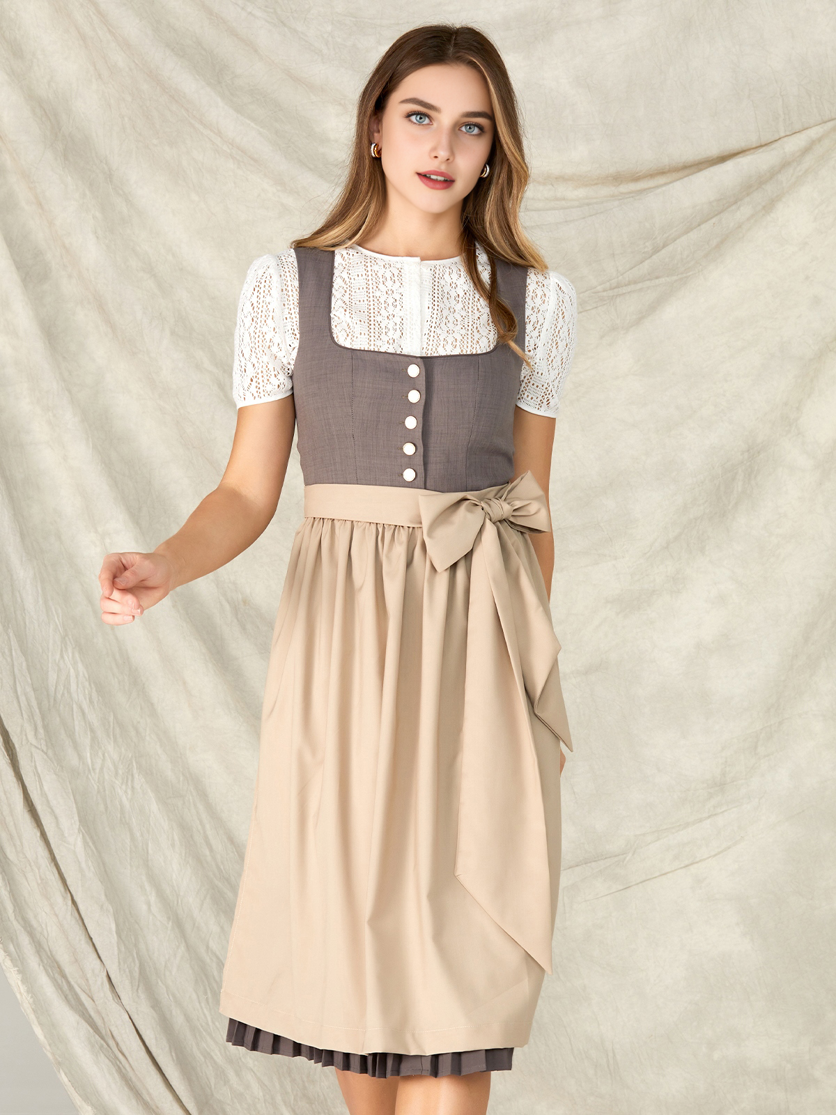 Dirndlbluse in Grau