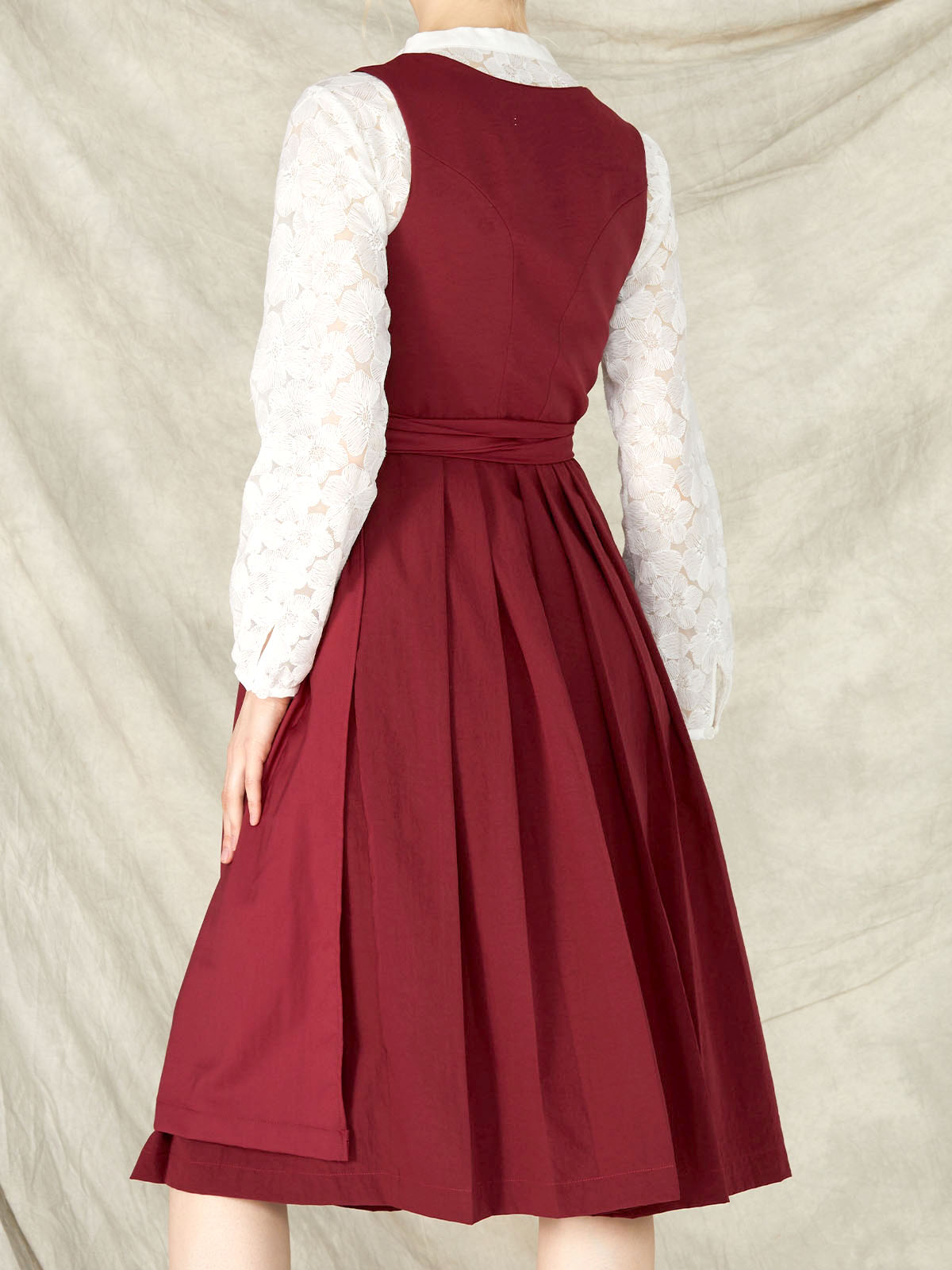 Dirndlbluse in Rot