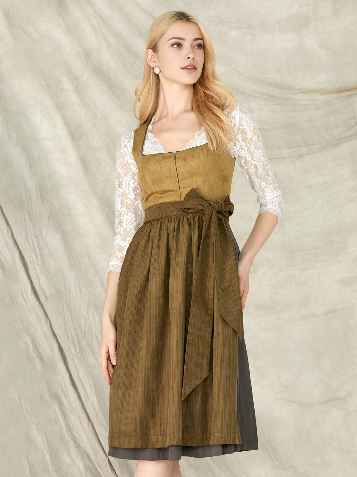 Dirndl Bluse in Grün