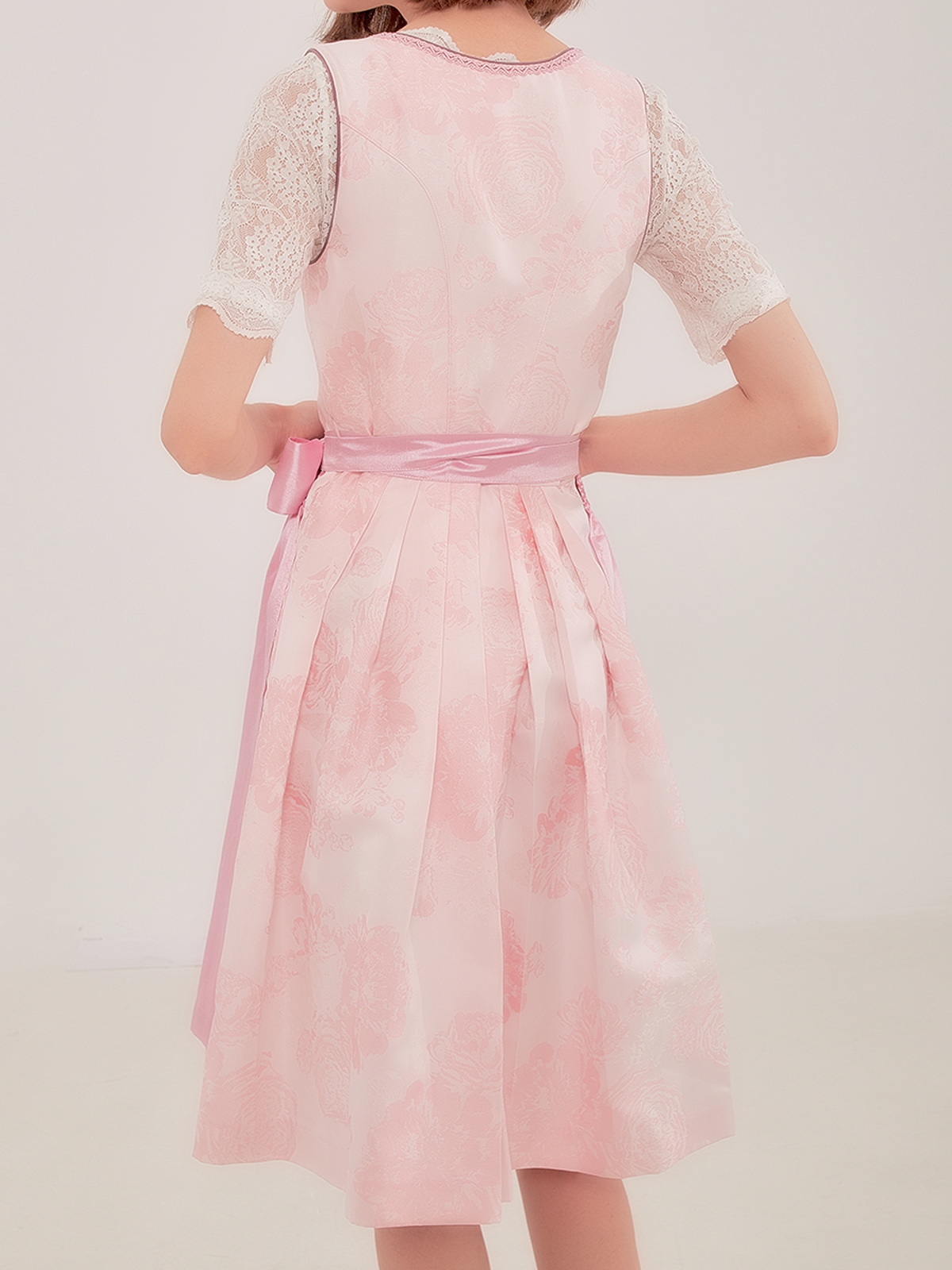 Modernes Dirndl in Blau