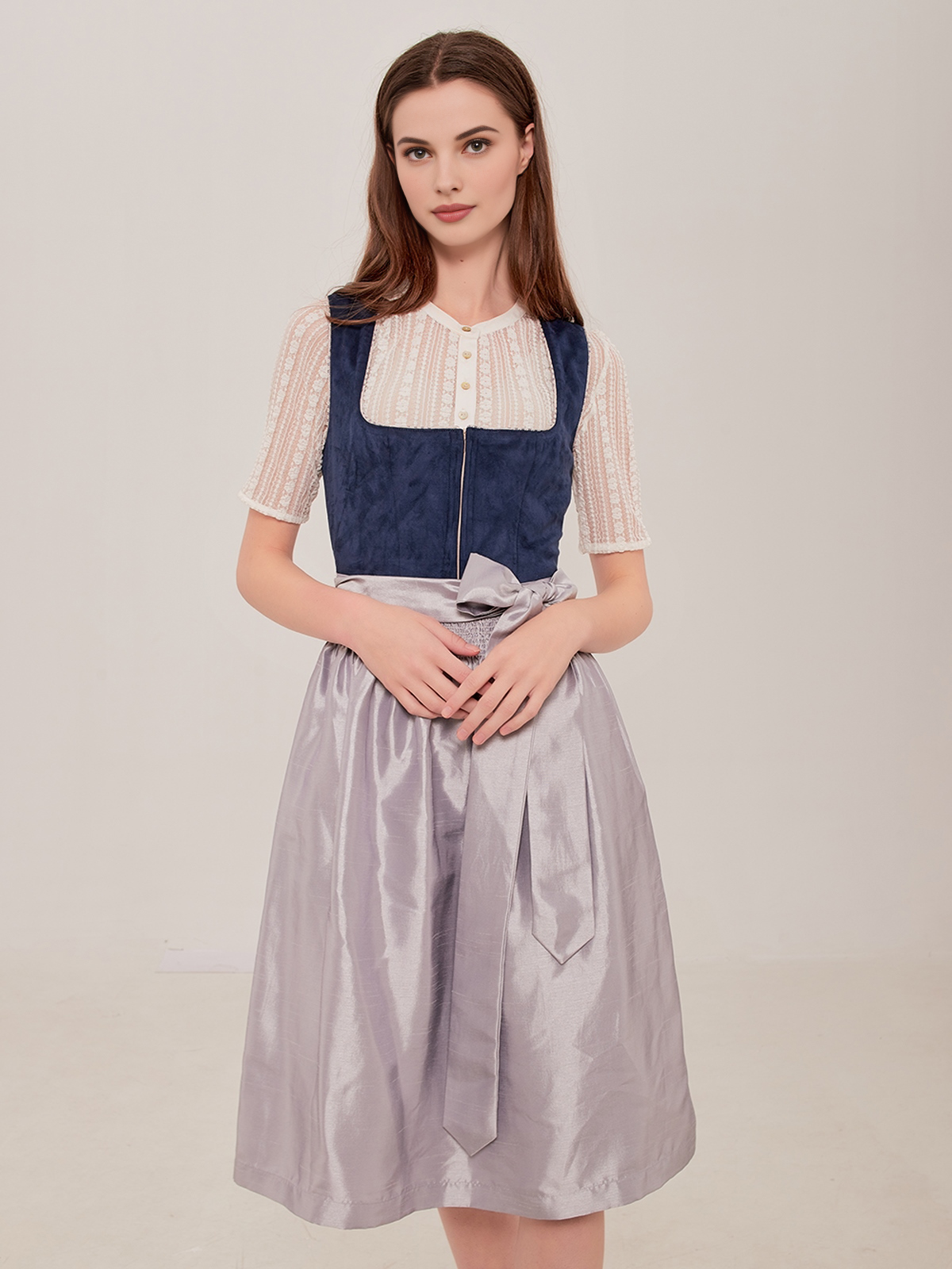 Dirndl in Blau