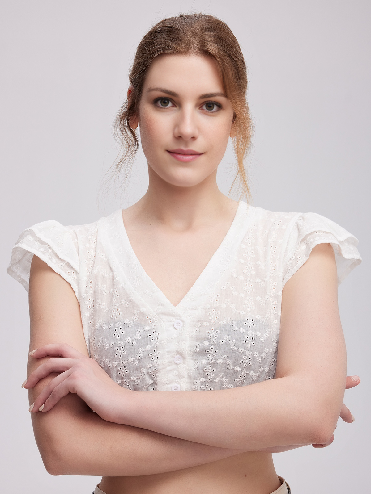 Elegantes weißes Dirndl mit modernem Schnitt