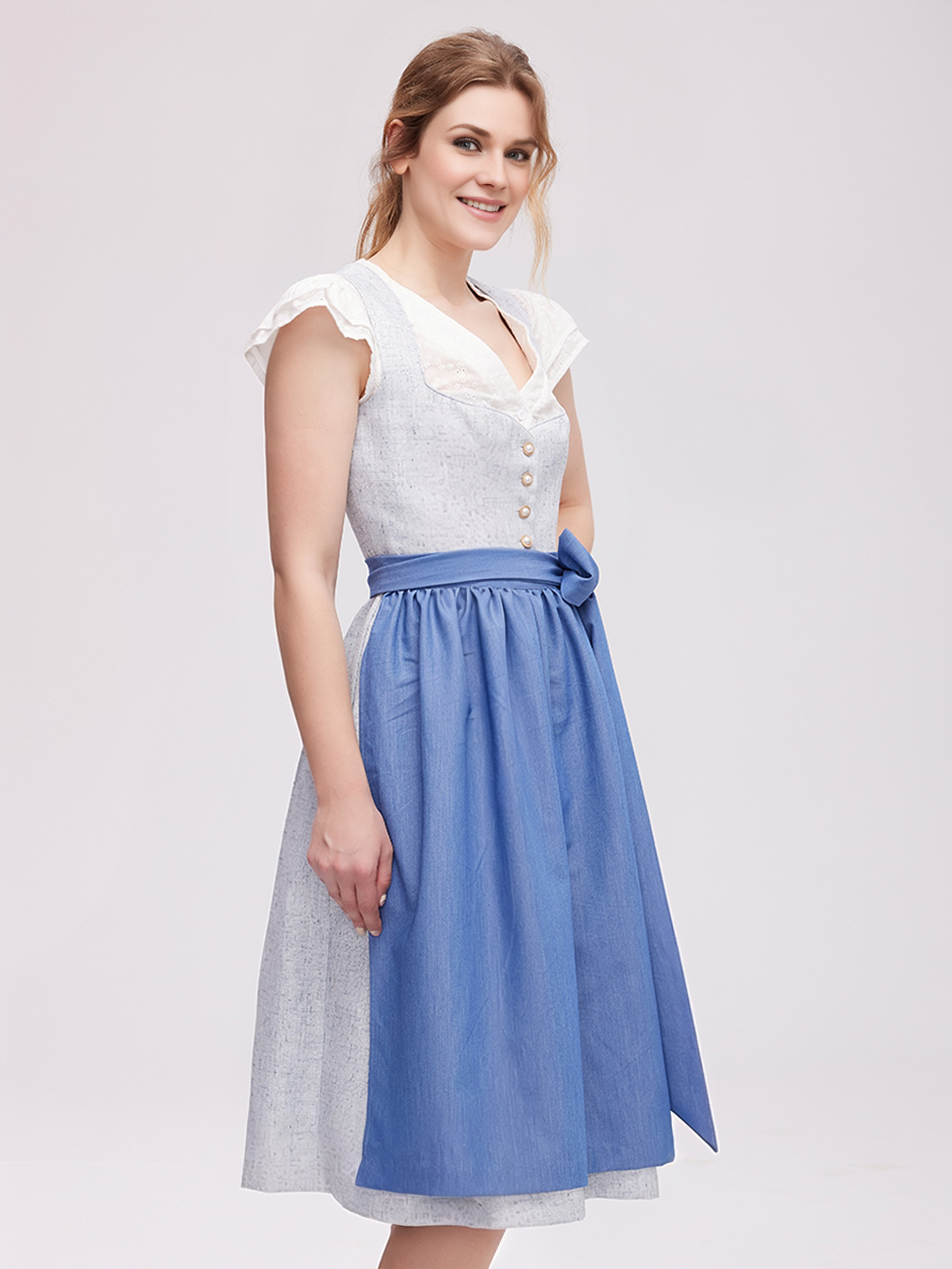 Luxuriöses Samt-Dirndl in Blau