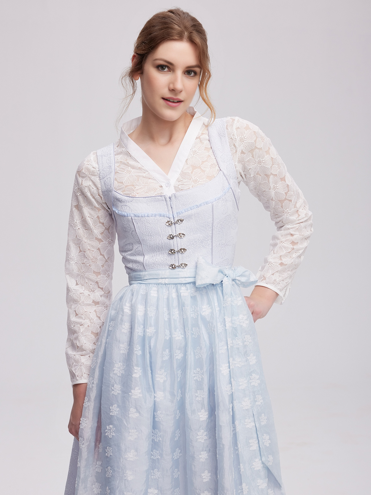 Elegantes blaues Dirndl von Ehreer