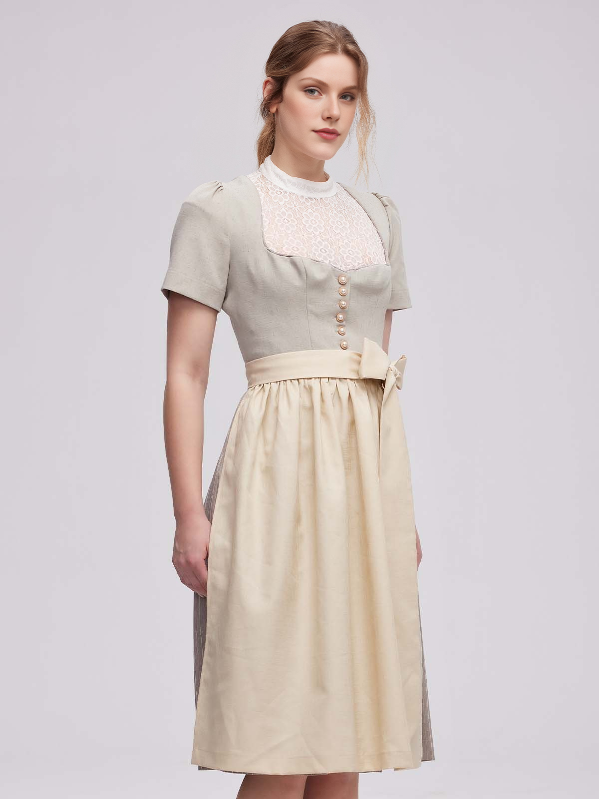 Olivgrünes Dirndl in samtiger Optik