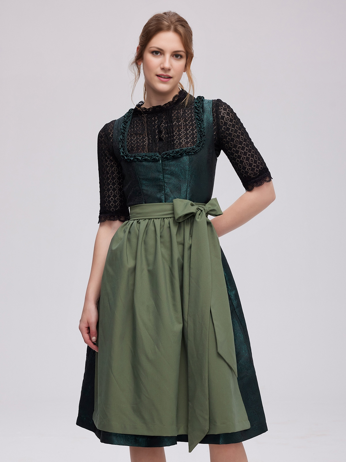Samt-Dirndl in Grün